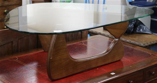 Noguchi-style teak coffee table W.128cm